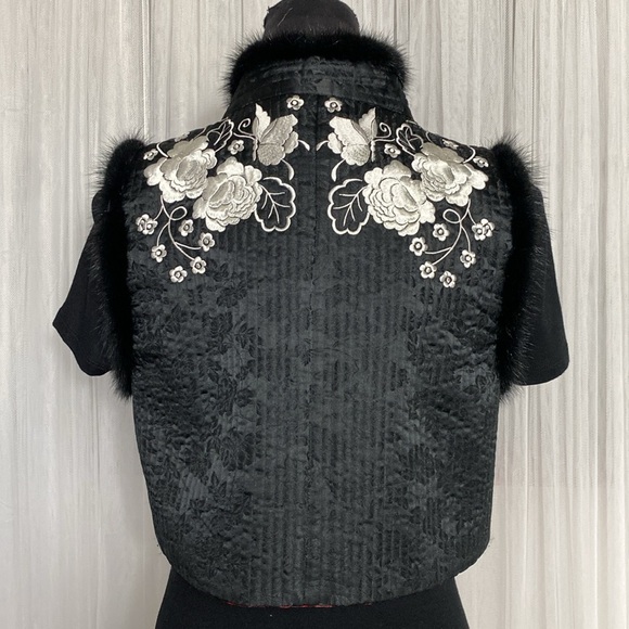 Korean traditional vest 100% silk, mink trims silk embroidery flowers Med - Picture 3 of 15